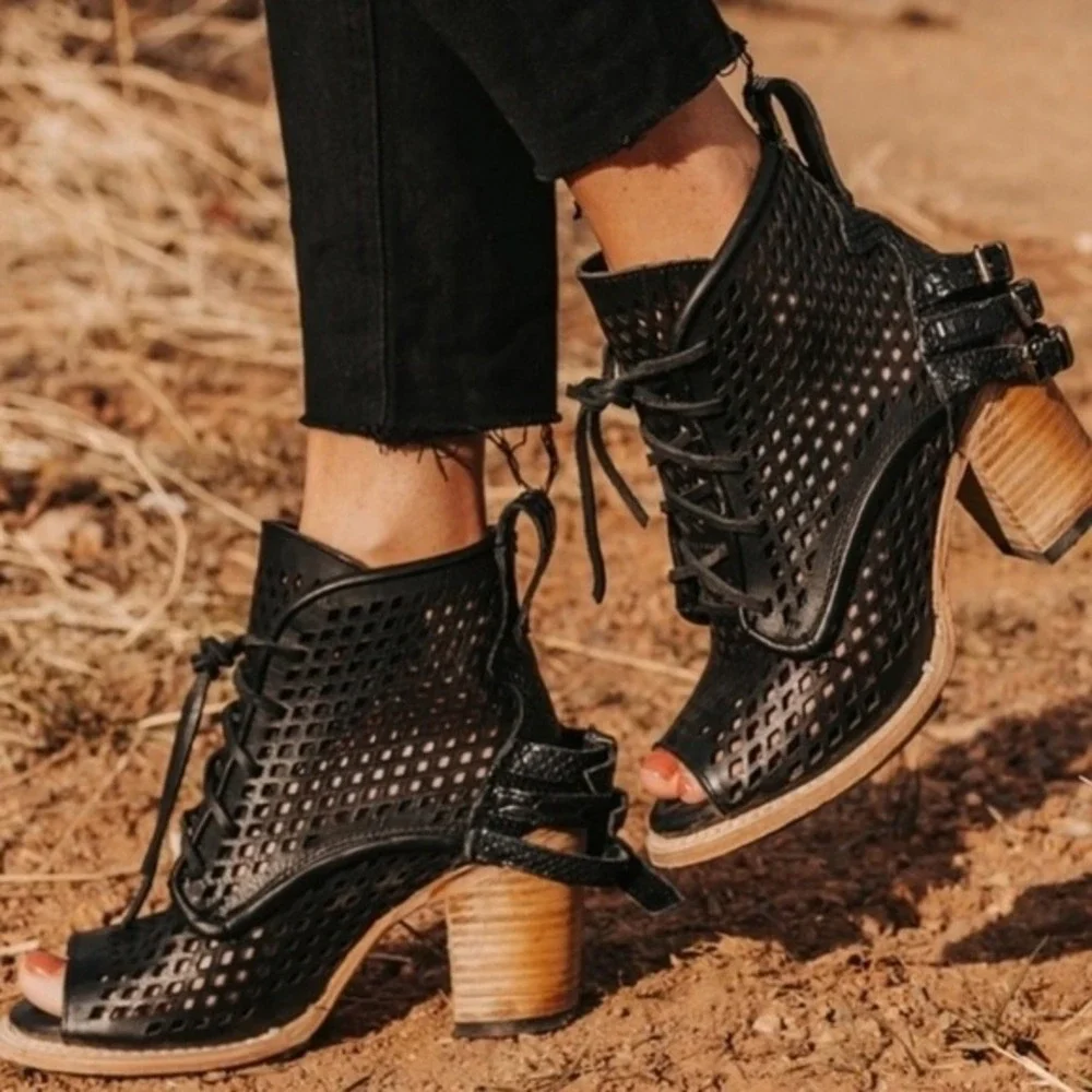 Freebird Benni Black Leather Perforated Lace Up Open Toe Buckle Booties Size 8